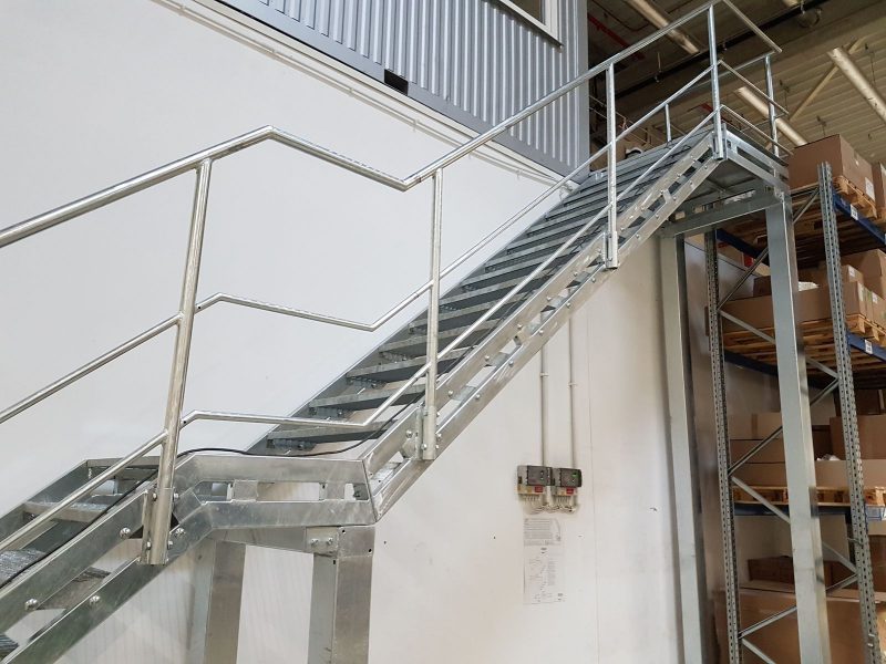 STAINLESS STEEL STAIRS 