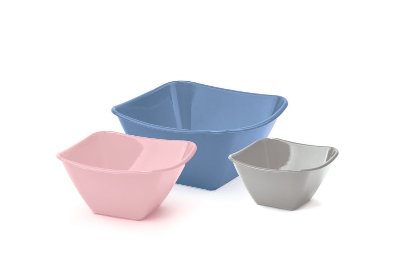 KITCHEN BOWLS MADE OF PLASTIC 