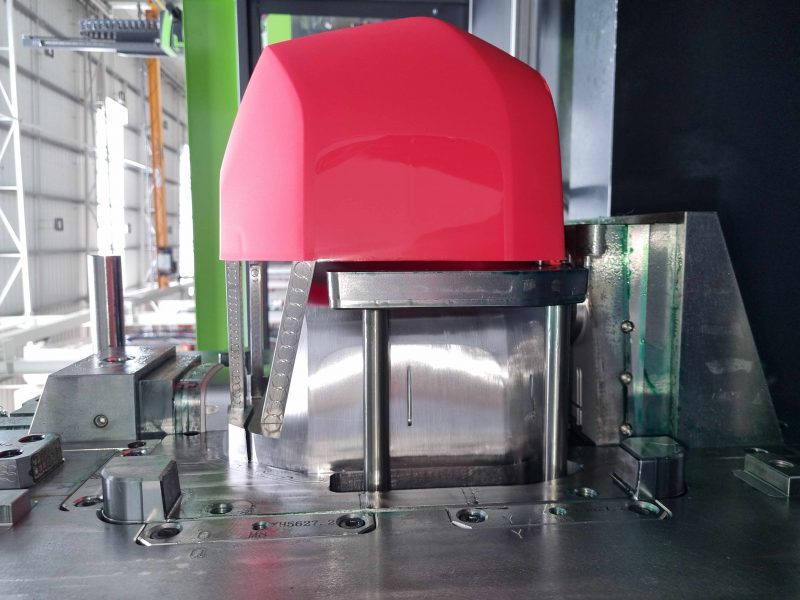 PLASTICS PROCESSING USING INJECTION MOULDING TECHNOLOGY 